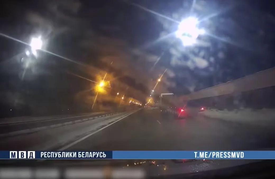  Пьяный бесправник угнал фуру. Фото: стоп-кадр видео МВД Беларуси.