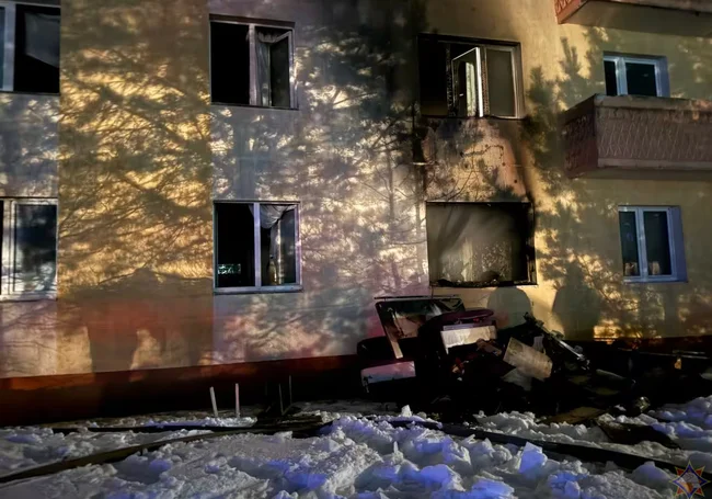 В Мстиславе горело общежитие: эвакуированы около 70 человек, двое госпитализированы (видео)