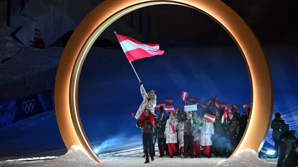 Открытие ОИ-2026. Парад Наций, Ливиньё.  Фото AFP