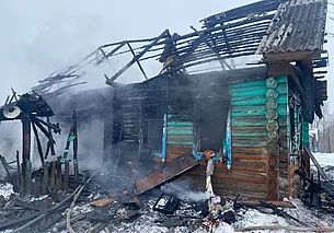 Пожар в Славгородском районе: хозяина дома спасли проезжавшие мимо мужчины (видео)