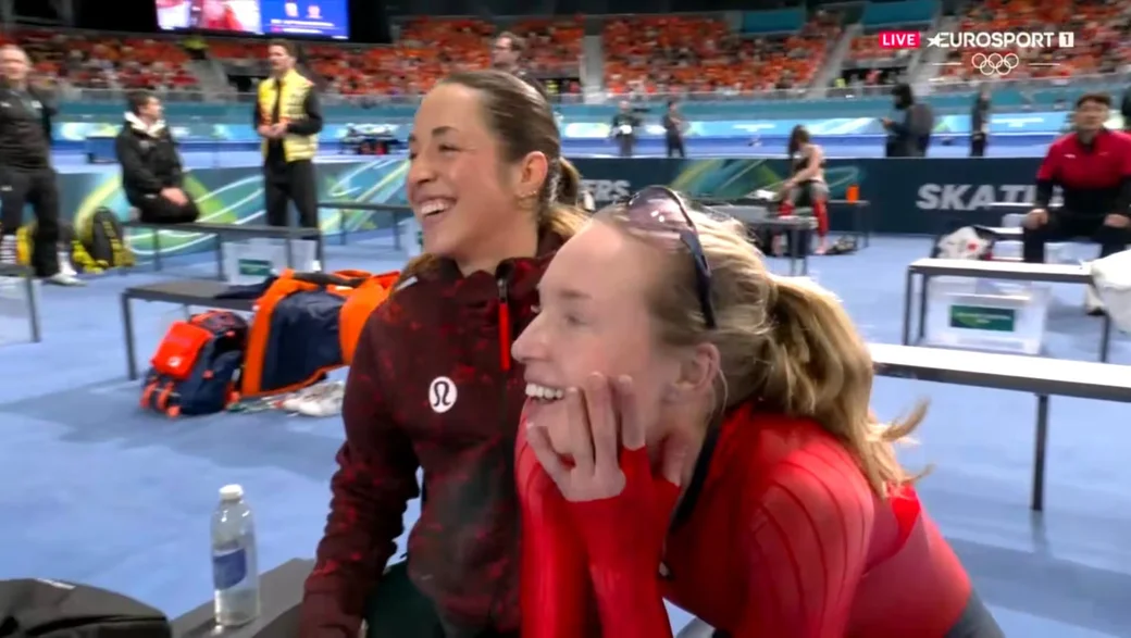 20.02.2026, Олимпийские игры. Валери Мальтэ (Канада) и Рагне Виклунд (Норвегия)  ждут., что им