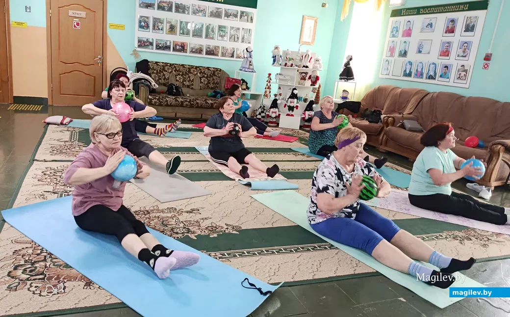 Февраль 2026 г. На занятиях фитнес-кружка в отделении дневного пребывания для граждан пожилого