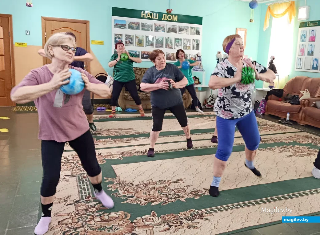 Февраль 2026 г. На занятиях фитнес-кружка в отделении дневного пребывания для граждан пожилого