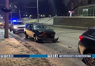 Три автомобиля столкнулись на проспекте Мира в Могилеве вечером 25 февраля