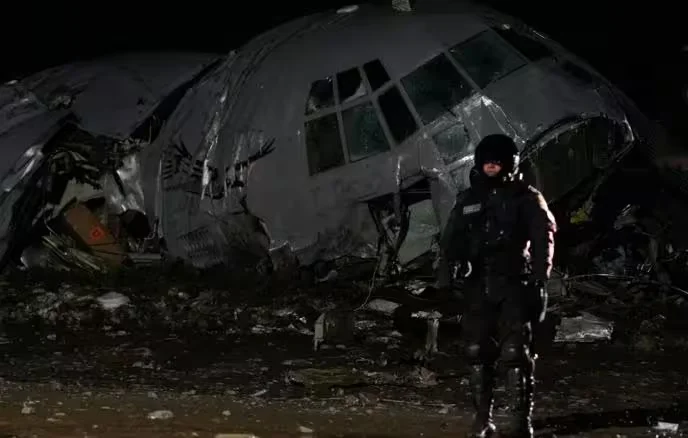 Самолет с грузом денег разбился в Боливии. Фото: АР.