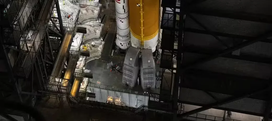 Ракета-носитель Space Launch System (SLS). 