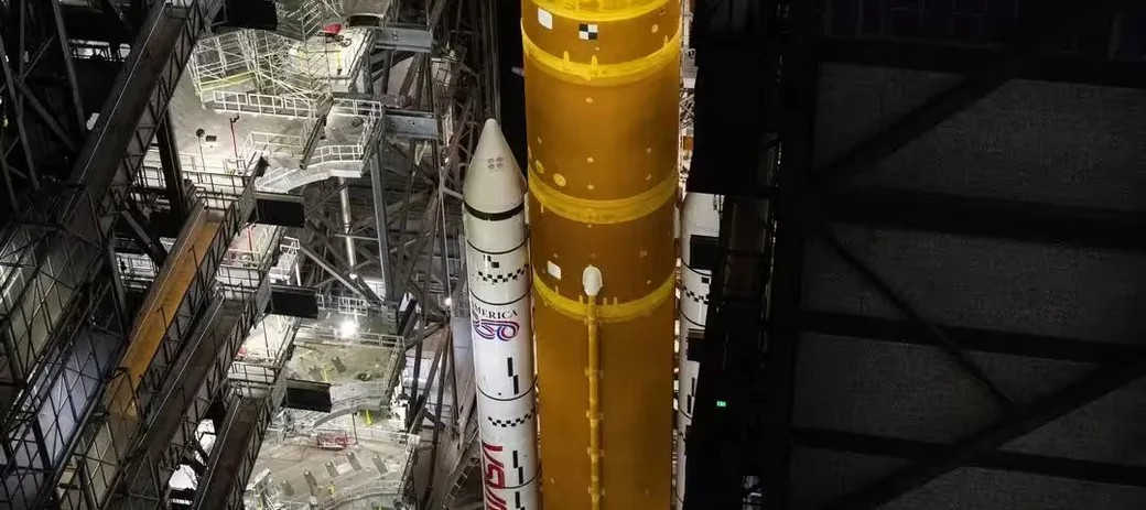 Ракета-носитель Space Launch System (SLS). 