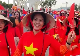 Могилевчанин оказался в эпицентре праздника на побережье Южно-Китайского моря