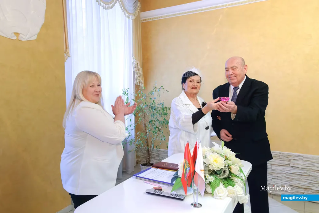 06.03.2026. Отдел ЗАГС Бобруйского горисполкома. Свадебная пара. Галина Николаевна и Борис