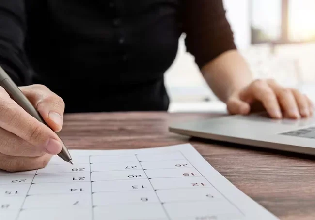 Когда в 2026 году белорусы будут уходить с работы пораньше, рассказали в Минтруда