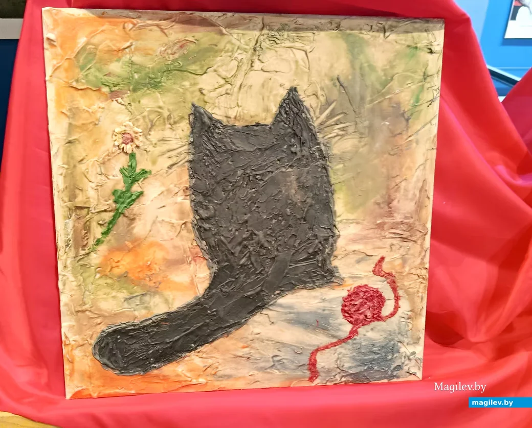   Март 2026 г. Шоколадная картина художников Александра и Марины Головченко "Черный кот".