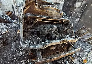 В Кировске сгорел гараж вместе с автомобилем. Причину пожара выяснили эксперты