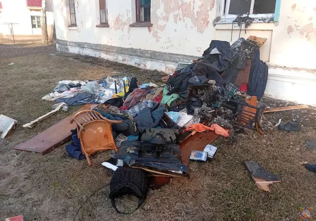 В Быхове горела квартира дома на улице Гришина. Хозяина спасли (видео)