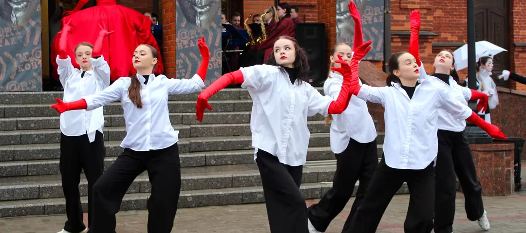 Театральный фестиваль «Март-контакт» открылся в Могилеве. Фоторепортаж