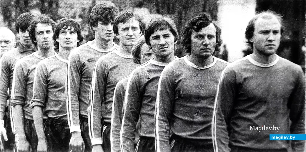 1980-е годы, Могилев, «Днепр» – участник Второй лиги чемпионата СССР. Третий справа – Владимир