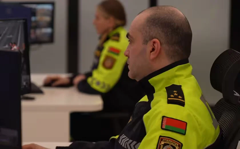 За водителями, использующими мобильные телефоны во время движения, следят камеры