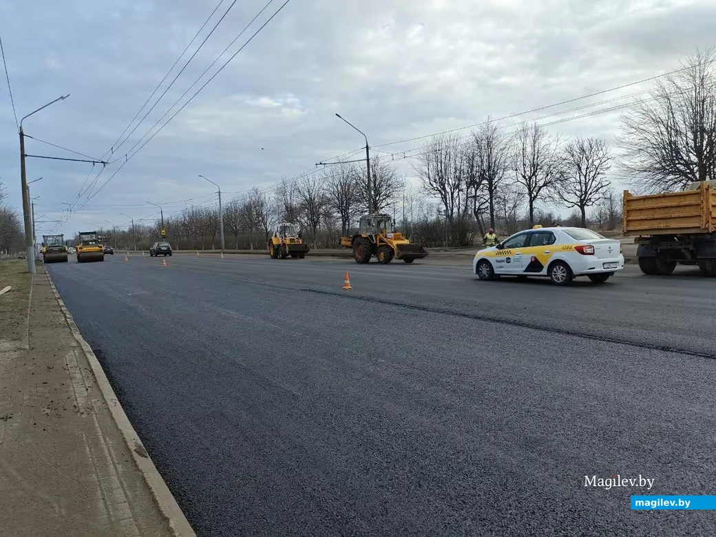 26 марта 2026 года. Могилев. Ремонт проезжей части проспекта Шмидта.  