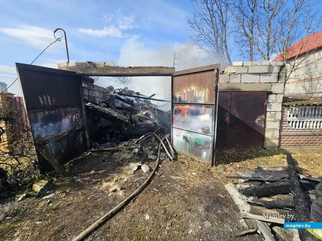  26.03.2026 г. Пожар в Могилеве на ул. Архитектурной. Фото: Могилевское областное УМЧС