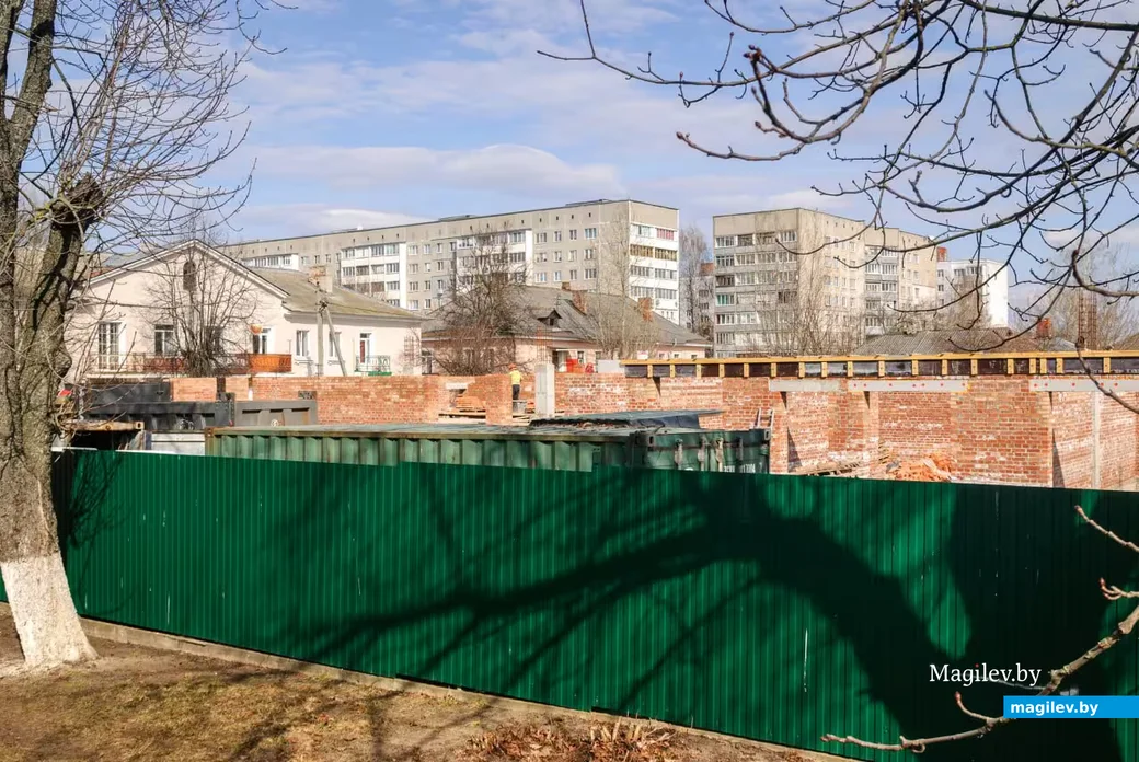 26.03.2026. Бобруйск Московская, 41. Строительство нового торгового комплекса на месте бывшего