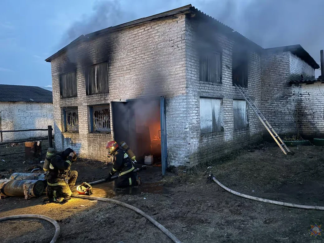 31 марта 2026 года. Пожар в здании молочно-товарной фермы в деревне  Колотовино Мстиславского