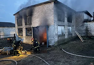 В Мстиславском районе горела молочно-товарная ферма (видео)