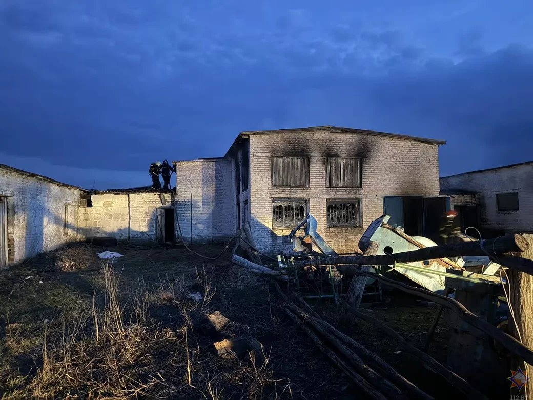 31 марта 2026 года. Пожар в здании молочно-товарной фермы в деревне  Колотовино Мстиславского