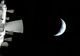 NASA опубликовало первую фотографию Земли, сделанную с корабля «Орион»