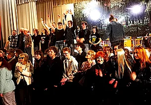 Могилевские рок-музыканты превратили в зрительном зале всех в дружескую компанию