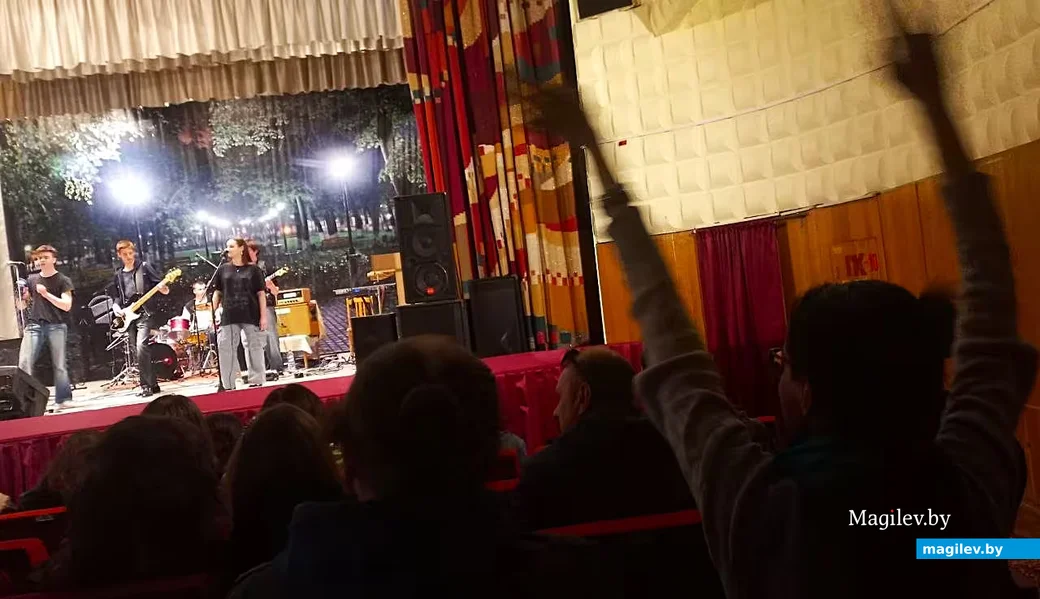 04.04.2026, Могилев, ДК «Моготекс». Выступление  рок-групп «The Pinkies»  и «Барон Мюнхгаузен». До, во