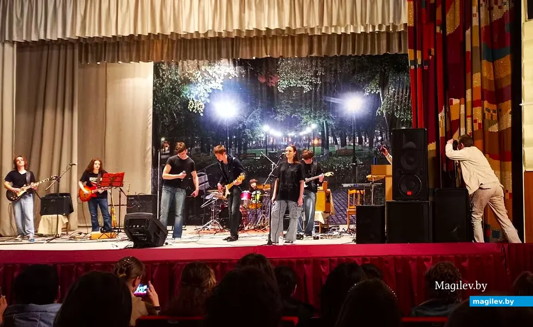 04.04.2026, Могилев, ДК «Моготекс». Выступление  рок-групп «The Pinkies»  и «Барон Мюнхгаузен». До, во