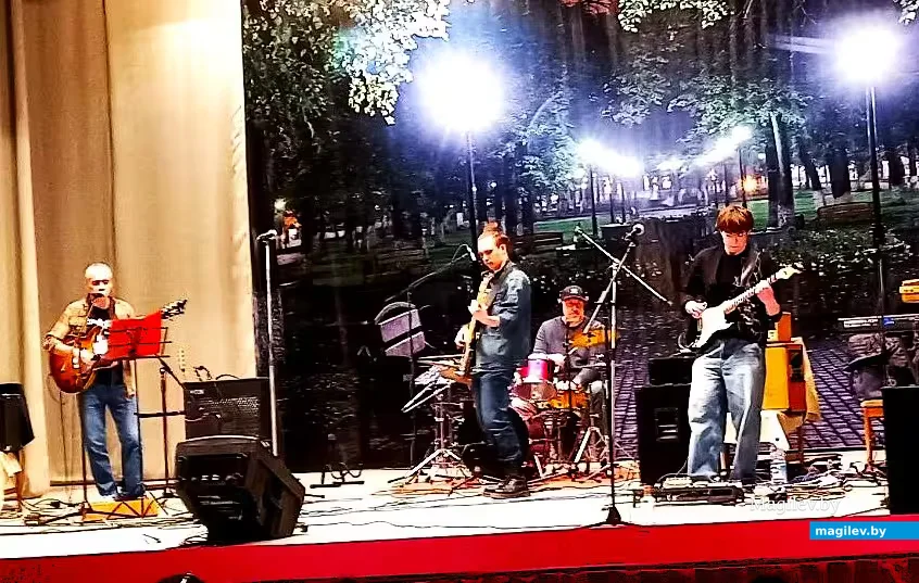 04.04.2026, Могилев, ДК «Моготекс». Выступление  рок-групп «The Pinkies»  и «Барон Мюнхгаузен». До, во