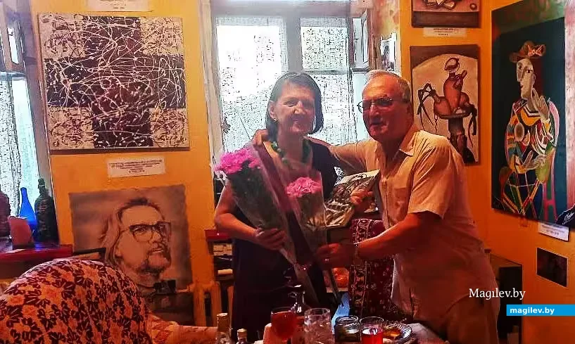  2025 год, Могилев. Люда Астекалова (Безрученко) в день своего 60-летия.