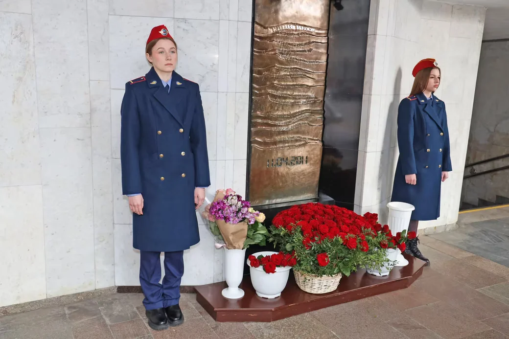 11 апреля 2026 года. Каждый год в этот день возле знака «Река памяти» выставляется Почетный