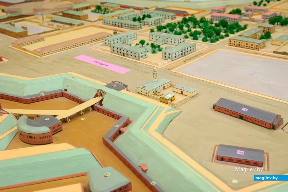 04.04.2026. Макет Бобруйской крепости создали в Центре туризма, краеведения и экскурсий детей и