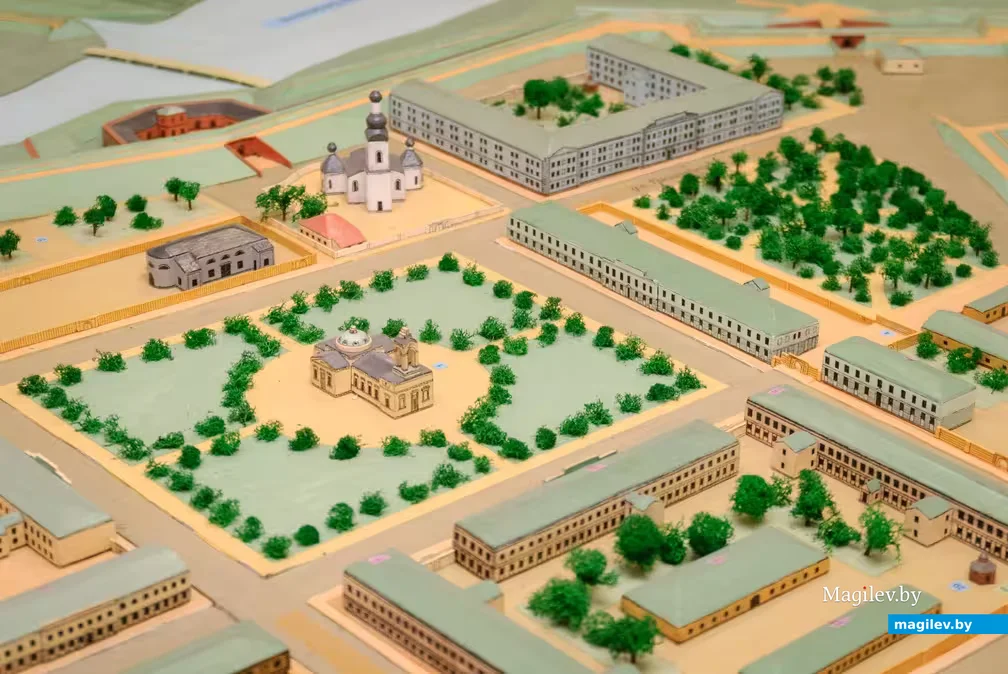 04.04.2026. Макет Бобруйской крепости создали в Центре туризма, краеведения и экскурсий детей и