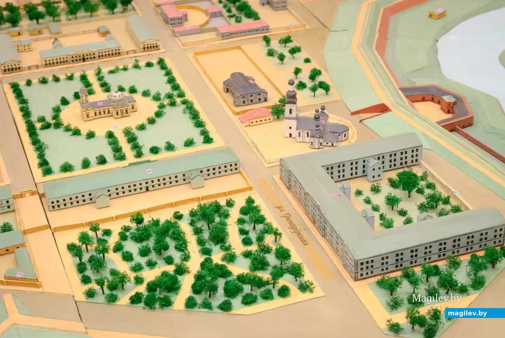 04.04.2026. Макет Бобруйской крепости создали в Центре туризма, краеведения и экскурсий детей и