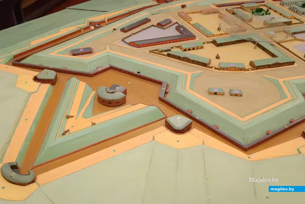 04.04.2026. Макет Бобруйской крепости создали в Центре туризма, краеведения и экскурсий детей и