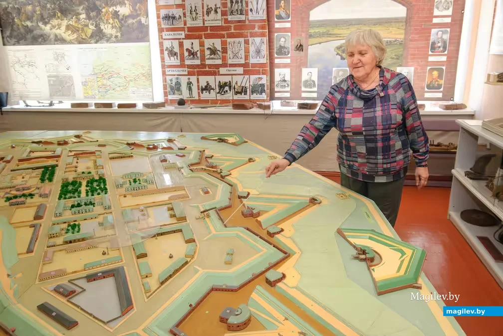 04.04.2026. Макет Бобруйской крепости создали в Центре туризма, краеведения и экскурсий детей и