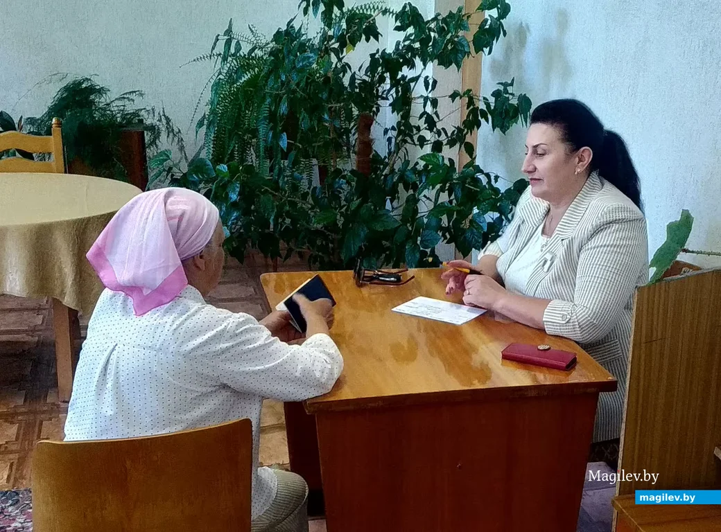 Юлия Георгиевна Шелковина проводит выездной прием граждан по вопросам нотариата в