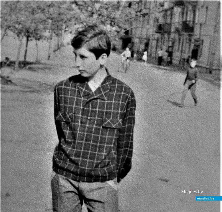  Евгений Булова в детстве