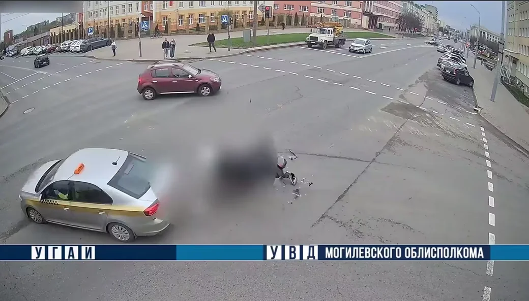 16.04.2026 г. ДТП в Могилеве. Скан с видео УГАИ УВД Могоблисполкома