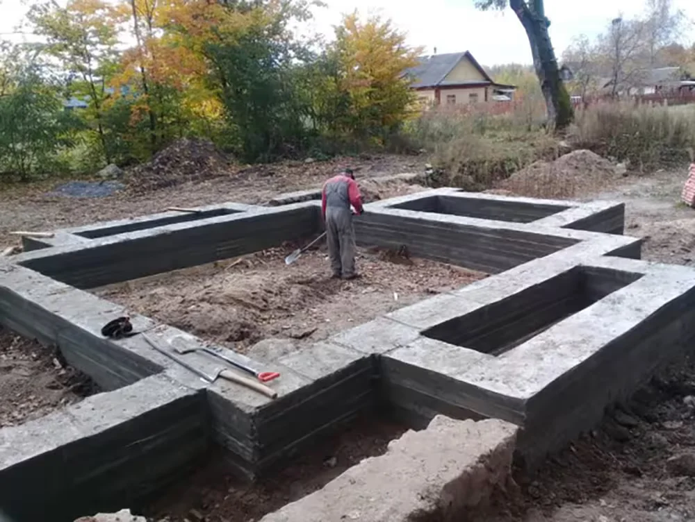  2019 г. Аднавілі падмурак царквы. Фота: kosarichi.by