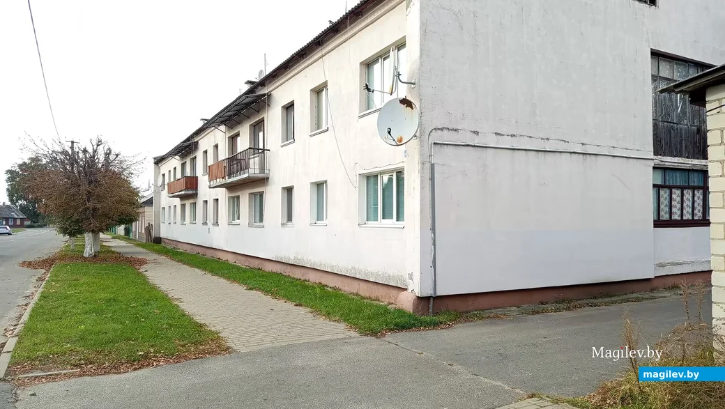 Октябрь 2024 года. Глуск. На месте этого дома по ул. Социалистической до 1930-х стояла синагога, а