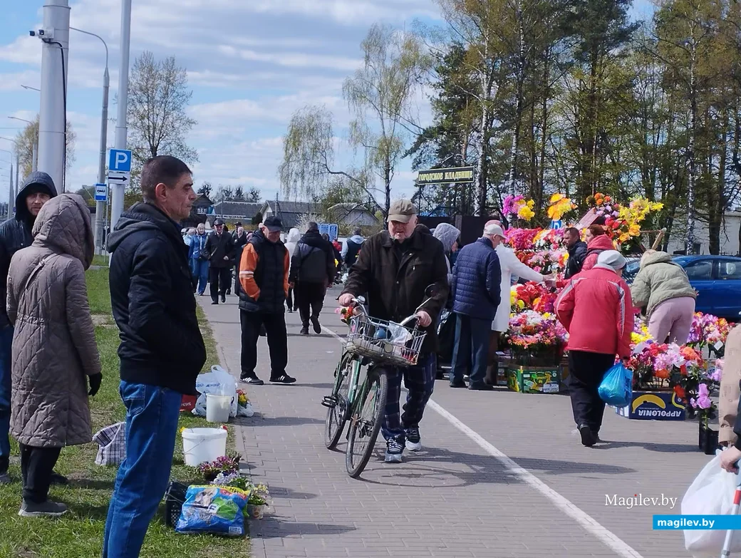  В Бобруйске прошла акция «Радуница без пластика» . 