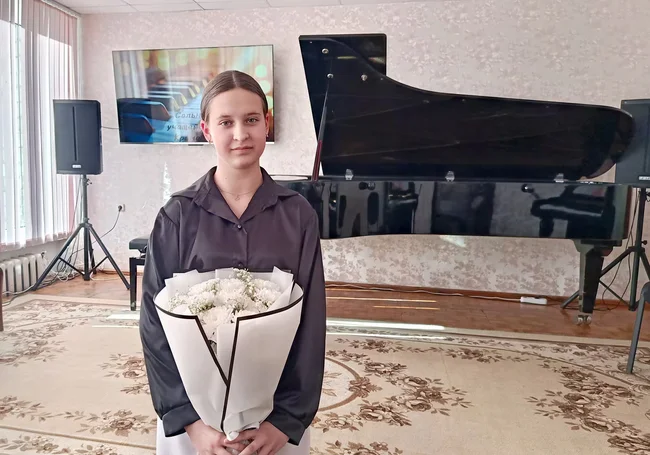 В музыке – с 4 лет. Побывали на сольном концерте юной пианистки из Глуска Софьи Кременецкой