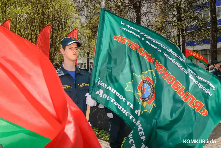 25.04.2026. 125, улица Урицкого, Бобруйск, Беларусь. Торжественное открытие памятного знака в память