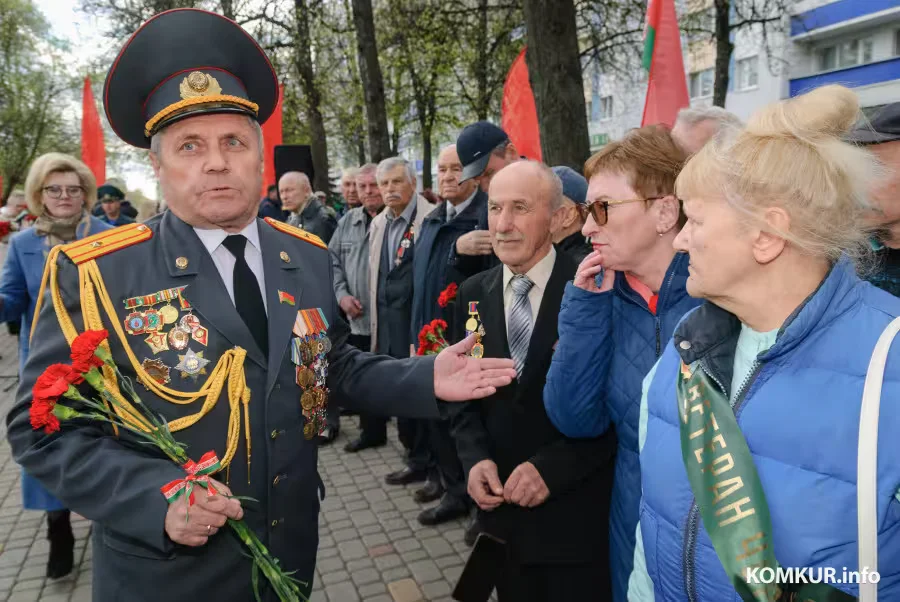 25.04.2026. 125, улица Урицкого, Бобруйск, Беларусь. Торжественное открытие памятного знака в память