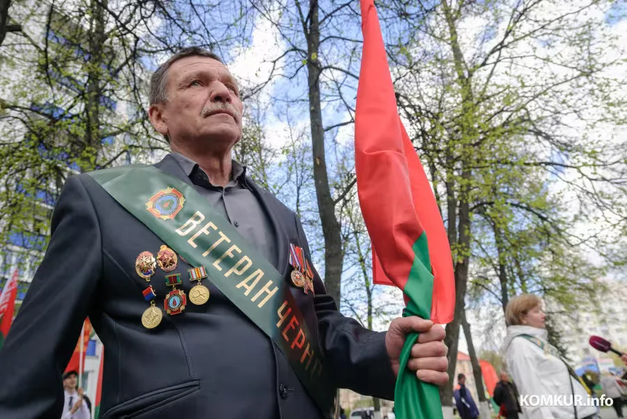 25.04.2026. 125, улица Урицкого, Бобруйск, Беларусь. Торжественное открытие памятного знака в память