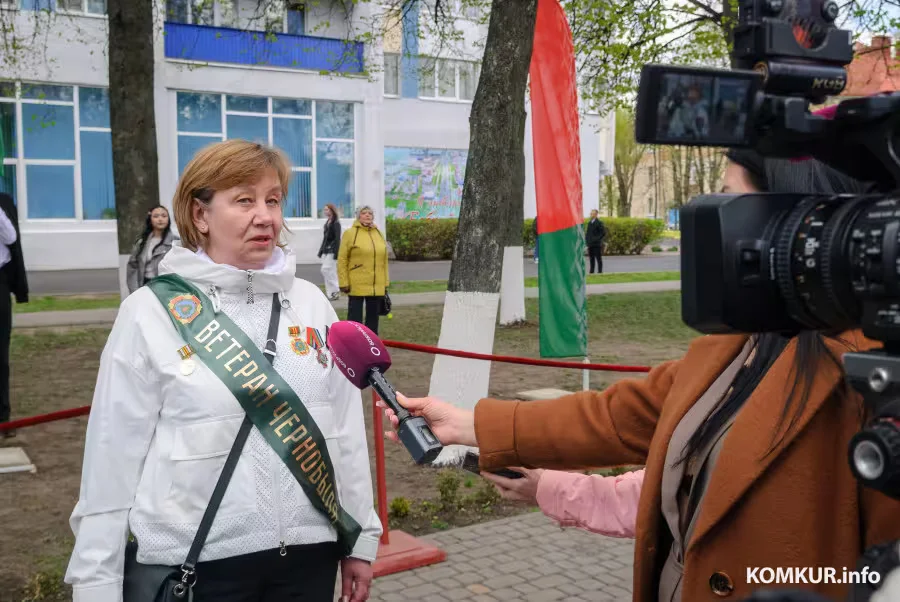 25.04.2026. 125, улица Урицкого, Бобруйск, Беларусь. Торжественное открытие памятного знака в память