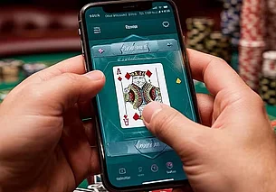 В Могилеве страдавшая лудоманией бухгалтер незаконно начислила себе свыше 268 тыс  рублей